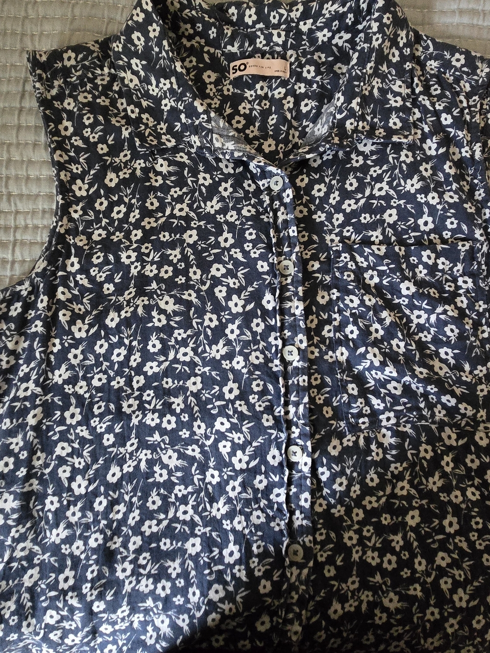SO Navy Blue Floral Sleeveless Button-Front Top